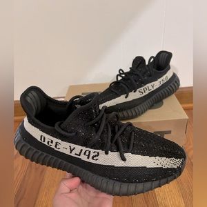 Yeezy boost 350 v2 Oreos. Size 7.5. Good condition. Used. Black white and grey.